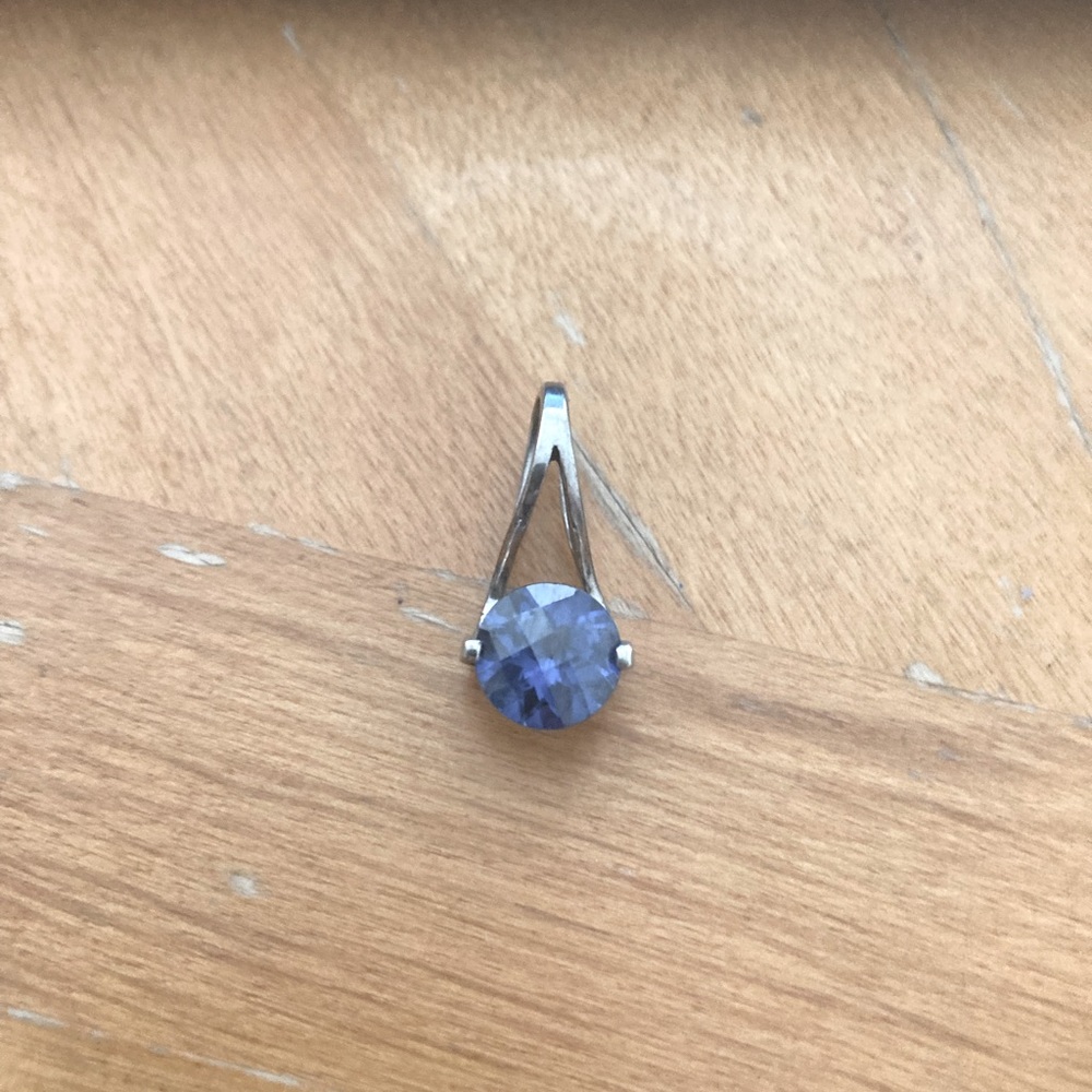 Sterling pendant with stone
